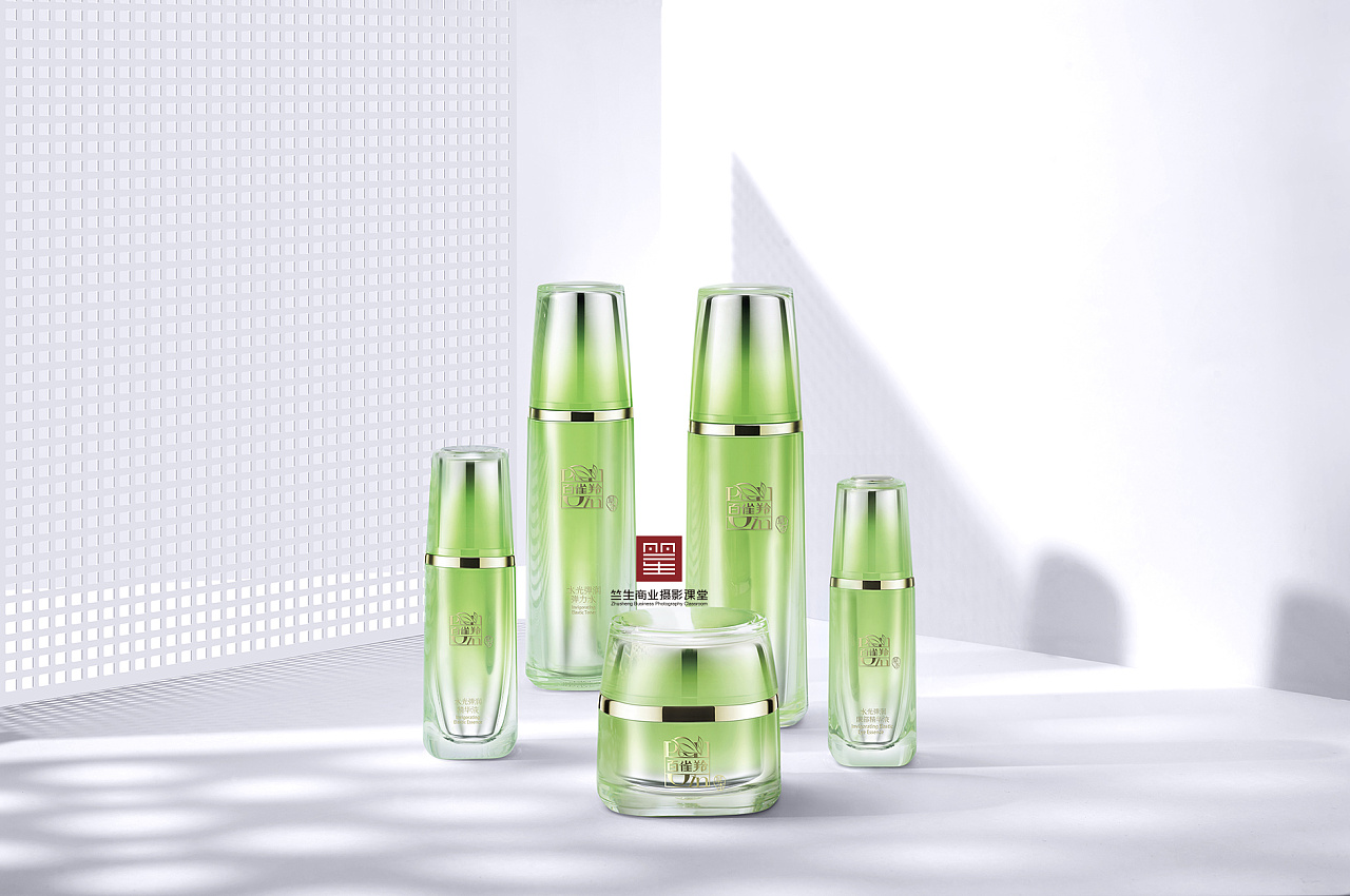 竺生老師掌鏡，百雀羚水光彈潤系列詮釋國潮美妝新高度